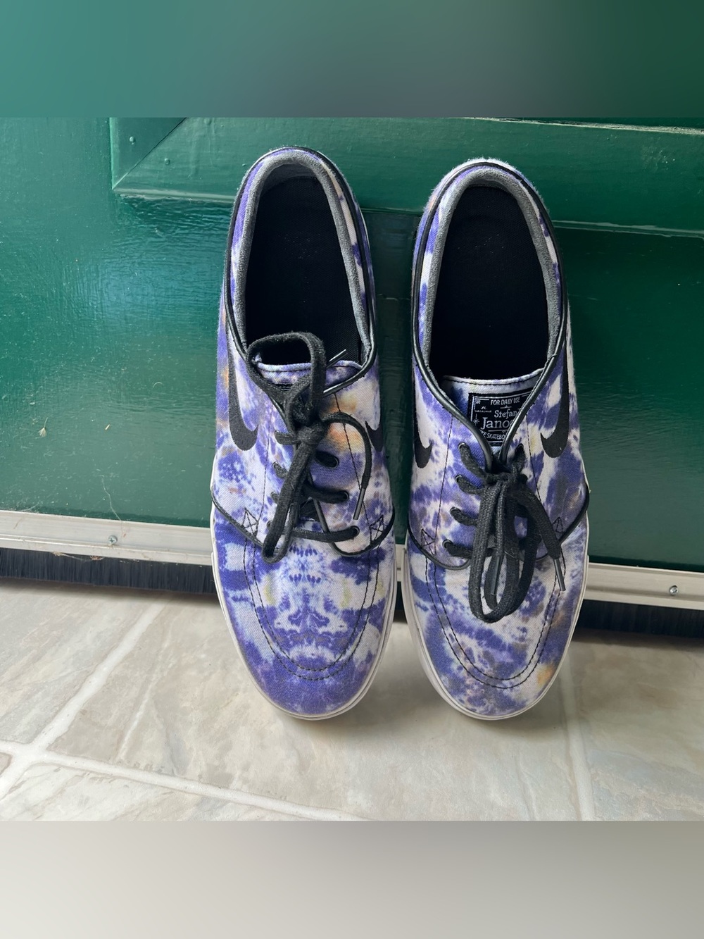 Nike Kids Tie-Dye Purple & White Canvas Sneakers Stefan Janoski